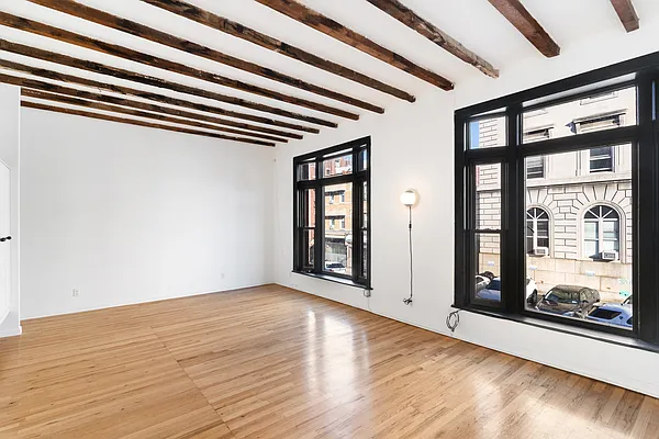 Rented by The Agency | media 2