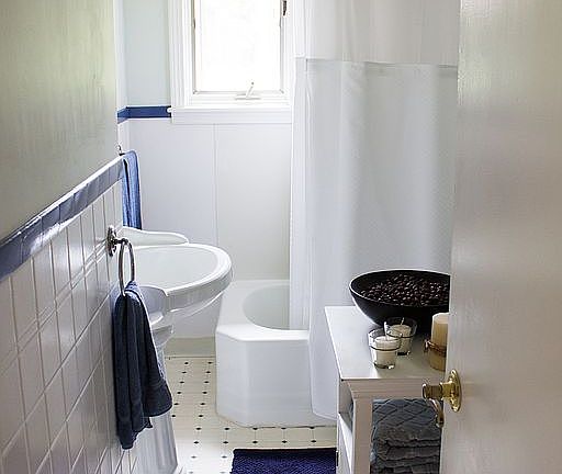 First Floor Bathroom