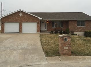 512 Clover Rd, Hannibal, MO 63401