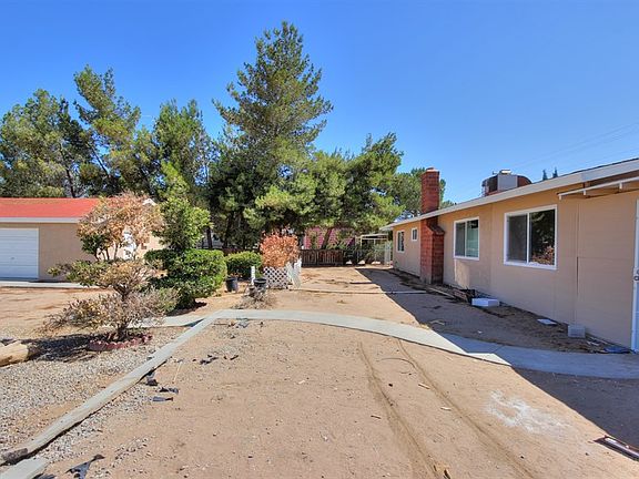 5th image of 11161 Balsam Ave