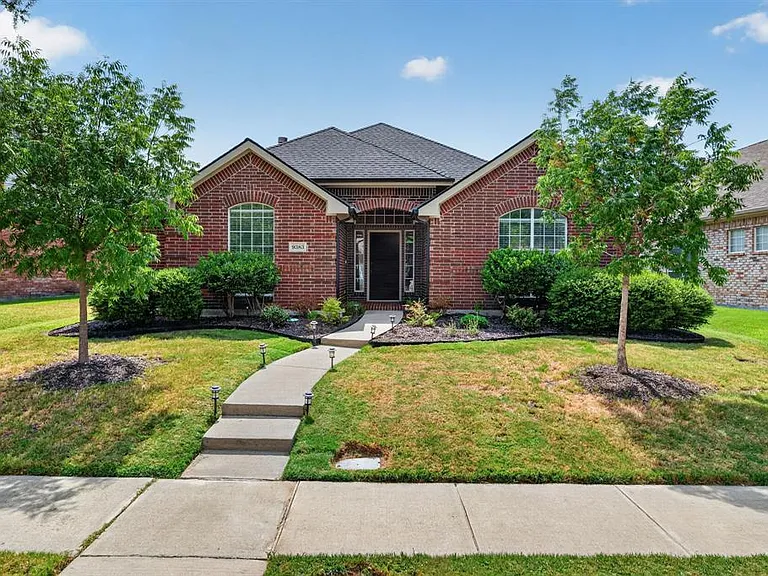 9383 Homestead Ln — Photo 1