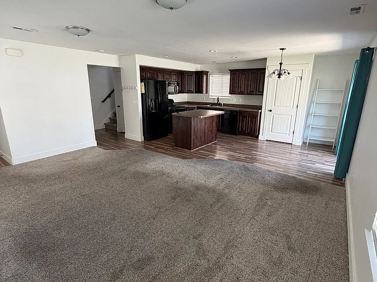 4 Arnold Dr — Photo 6