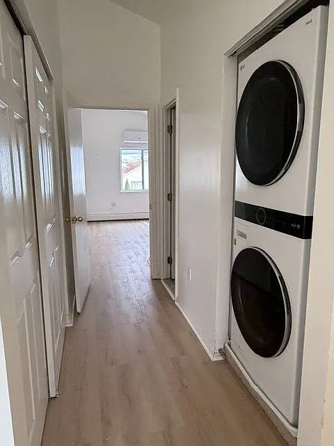 2 bed, 1.0 bath, $2,699 — Photo 3