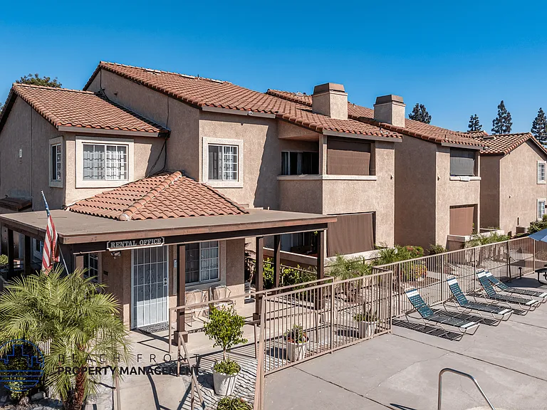 619 E. Riverside Dr. — Photo 14