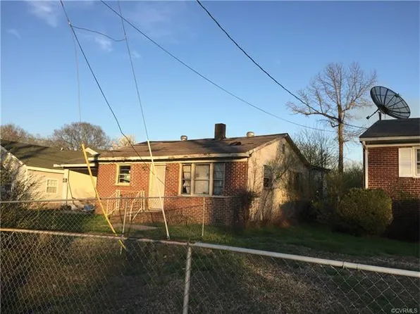 421 Oak St, Waverly, VA 23890