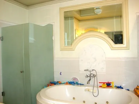 Rented by Avenue Sotheby's International Realty | media 28