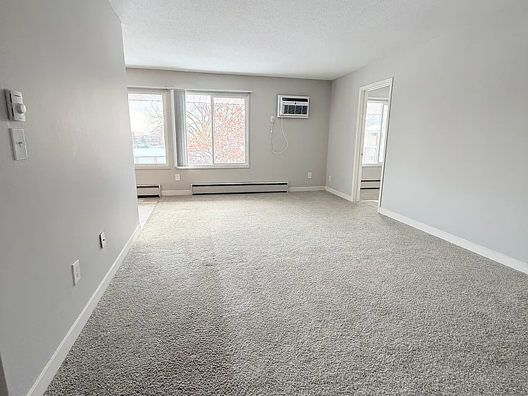 Edgerton Highlands Apartments — Photo 50