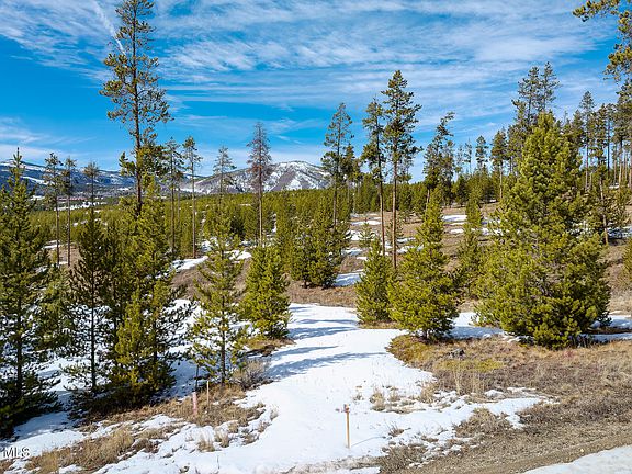 2nd image of 1346 Golf Course Circle