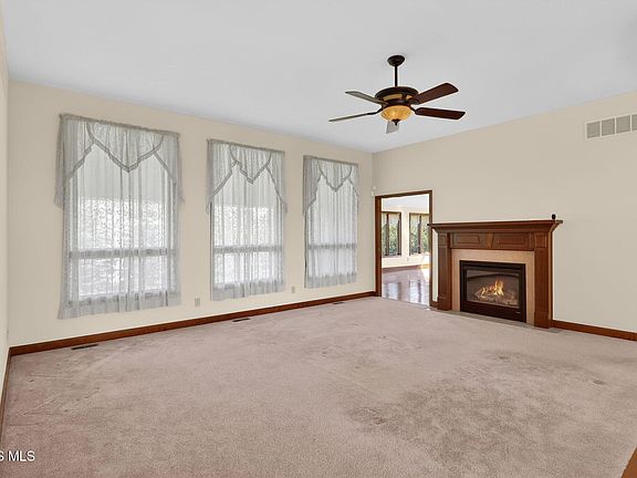 5th image of 15620 Brookfield Hts