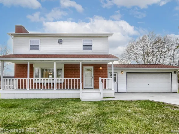 11247 Irish Rd, Otisville, MI 48463