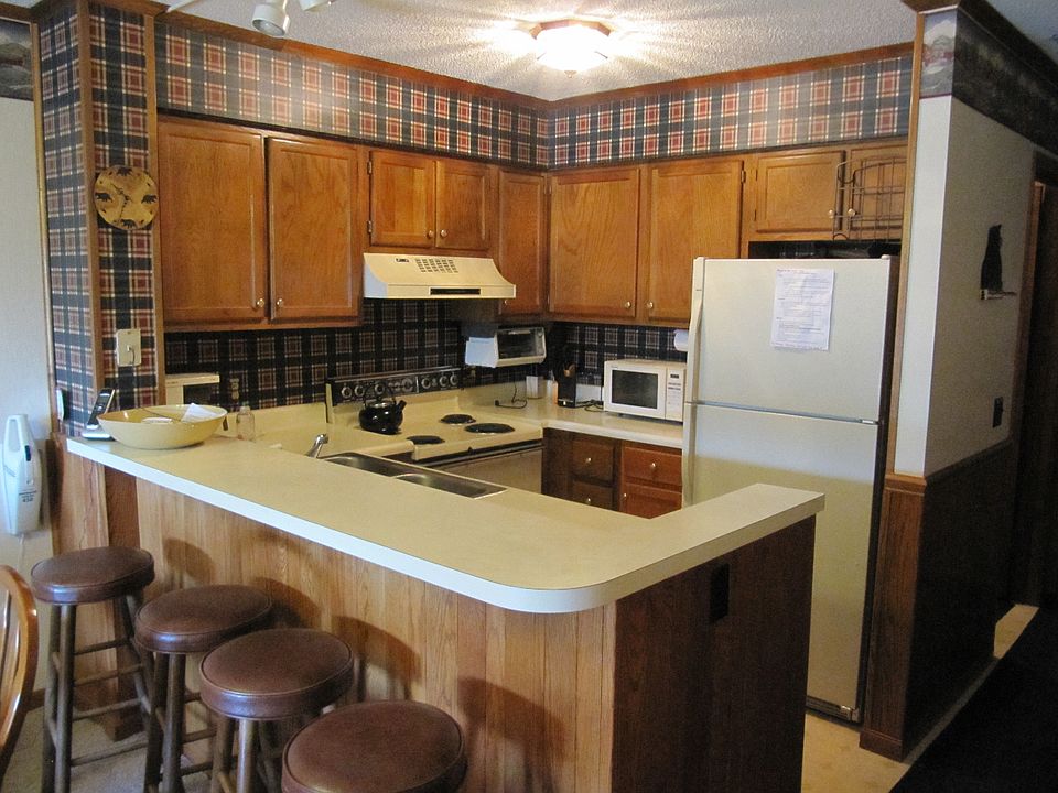 1st image of 301B Snowcre St