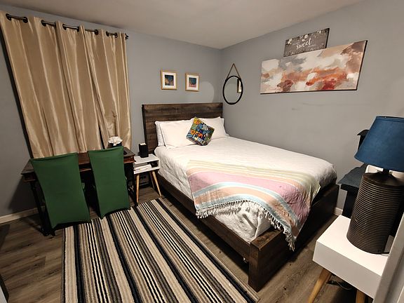 2nd image of 39 Allen Pl Floor 1