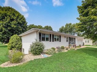 205 15th St, Prairie Du Sac, WI 53578
