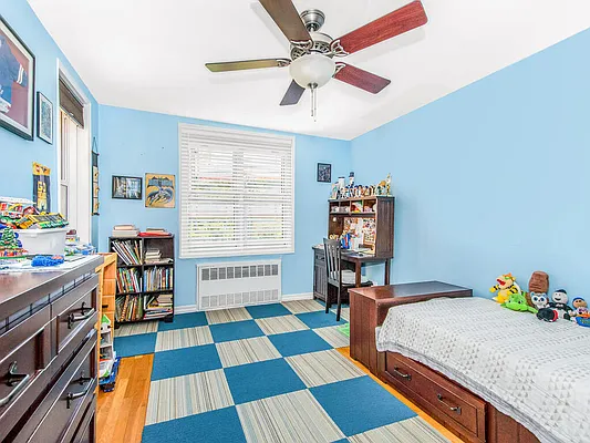 Sold by REMAX Distinguished Homes | media 10