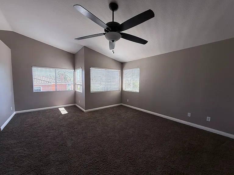 1579 Dawson Dr — Photo 6