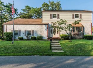 86 Maple St, Beachwood, NJ 08722