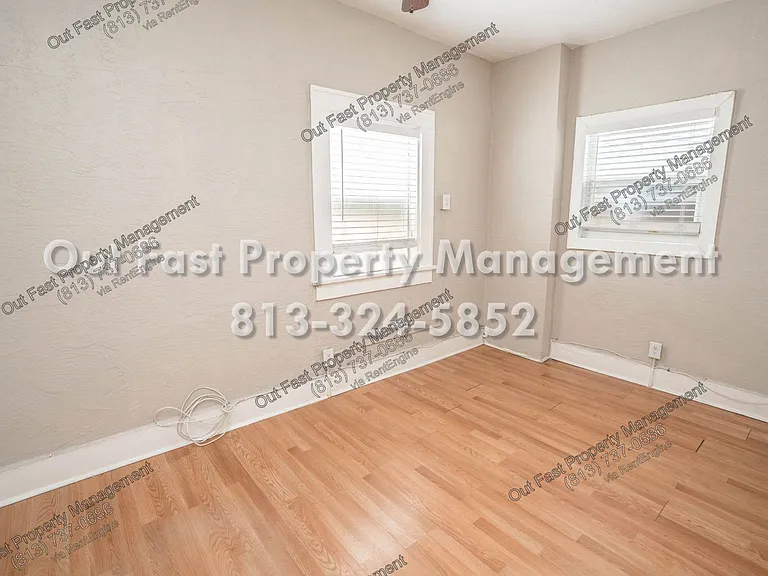 549 2nd St N #1 — Photo 17