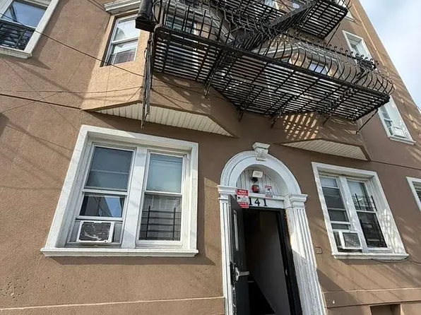 141 Governor St APT 14, Paterson, NJ 07501