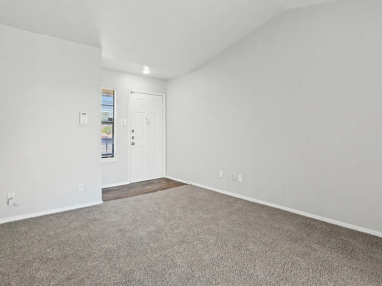 The Summit Apartments — Photo 26
