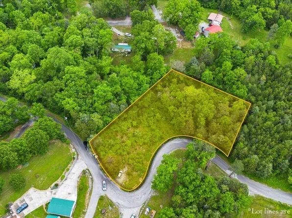 366 Shawnee Dr, Jacksboro, TN 37757