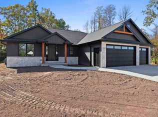 2575 Meyer Way, De Pere, WI 54115