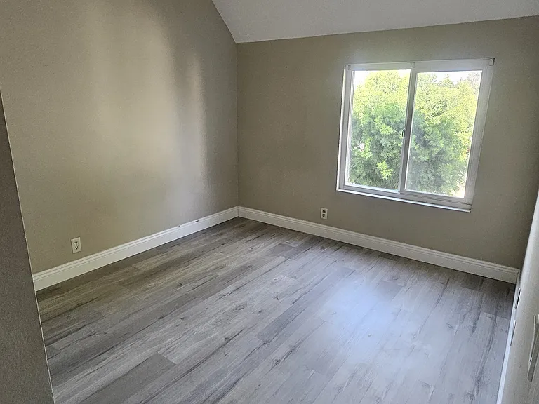 39 Meadowgrass — Photo 11
