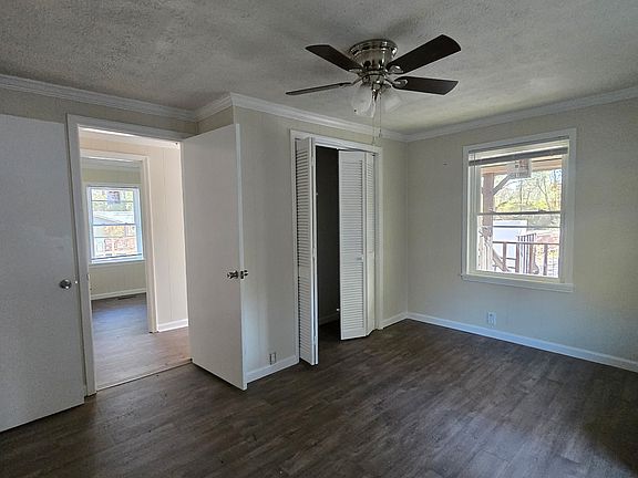 5th image of 3167 Peachtree St