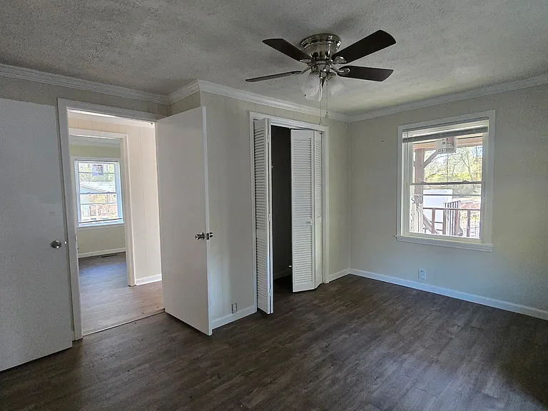 3167 Peachtree St — Photo 5