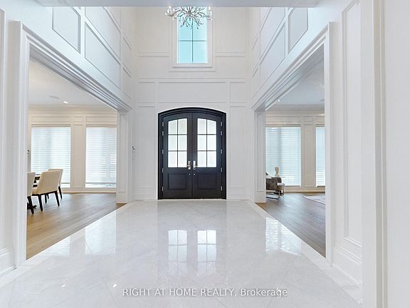 4th image of 172 Burgundy Dr