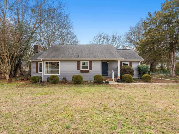 3 Buckingham Way, Taylors, SC 29687