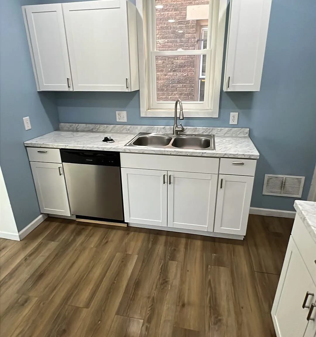 4 bed, 2100 sqft, $2,000 — Photo 2