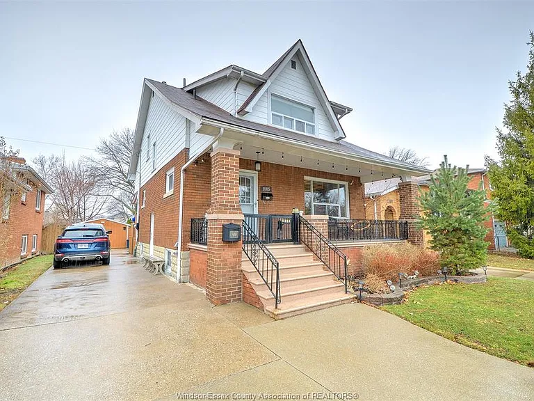 1585 Alexis Rd #UPPER — Photo 3