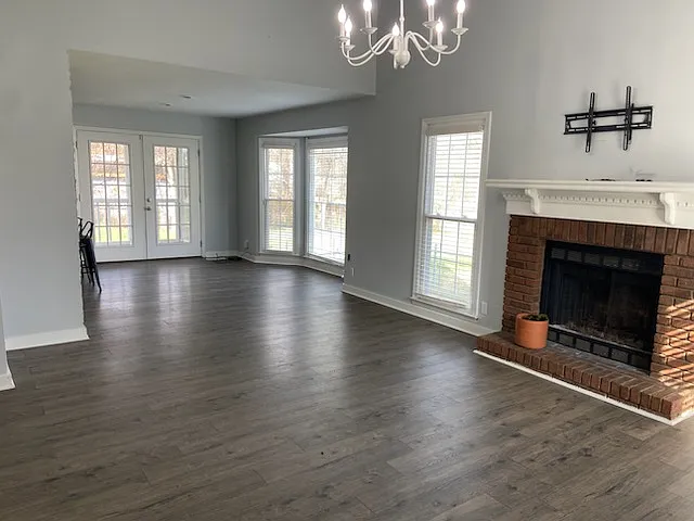 3 bed, 1144 sqft, $2,100 — Photo 3