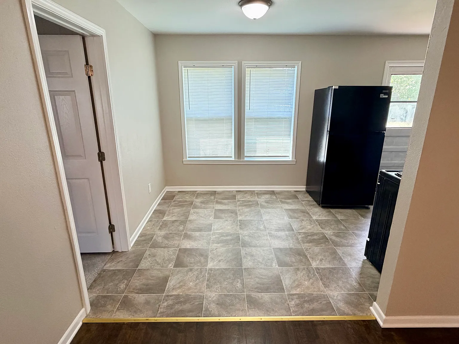 4 bed, 1204 sqft, $1,850 — Photo 4