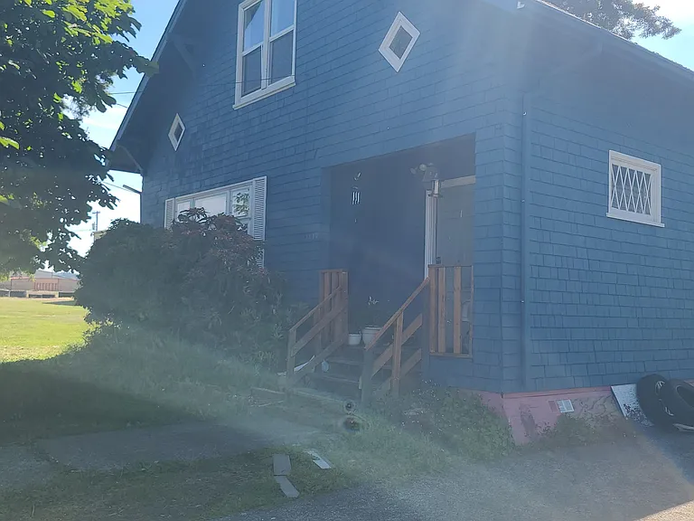 1017 W State St — Photo 23