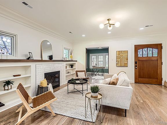 5th image of 853 Saint Paul Street