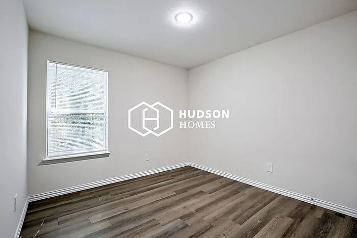 159 Westview Dr — Photo 10