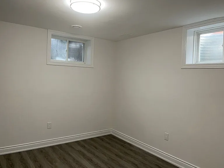28 Barker Pkwy — Photo 13