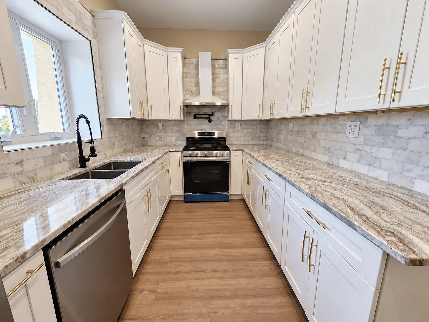 3 bed, $2,195 — Photo 3