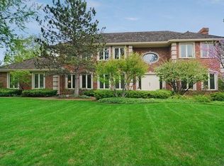 160 S Basswood Rd, Lake Forest, IL 60045