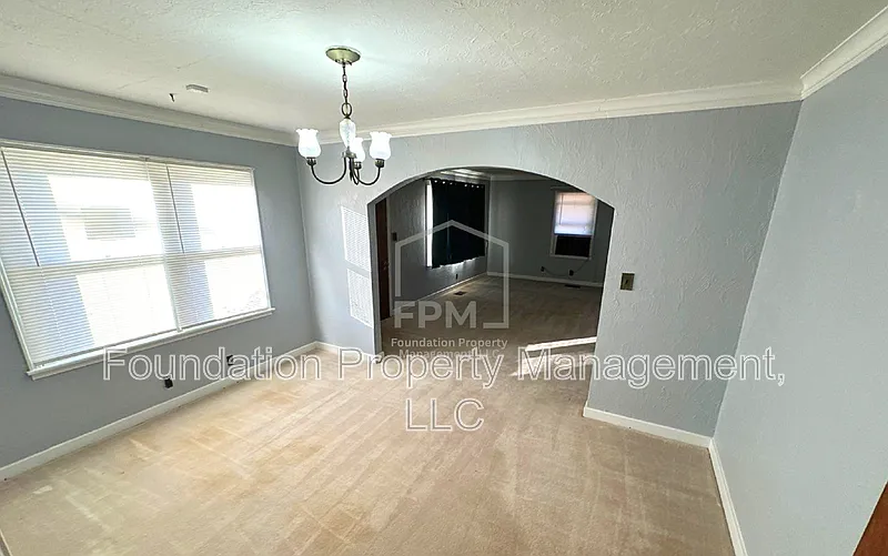 3 bed, 2.0 bath, 1283 sqft, $1,225 — Photo 3