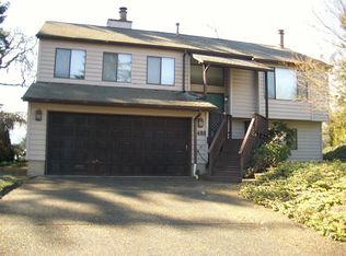 480 Collins Crest St, Gladstone, OR 97027