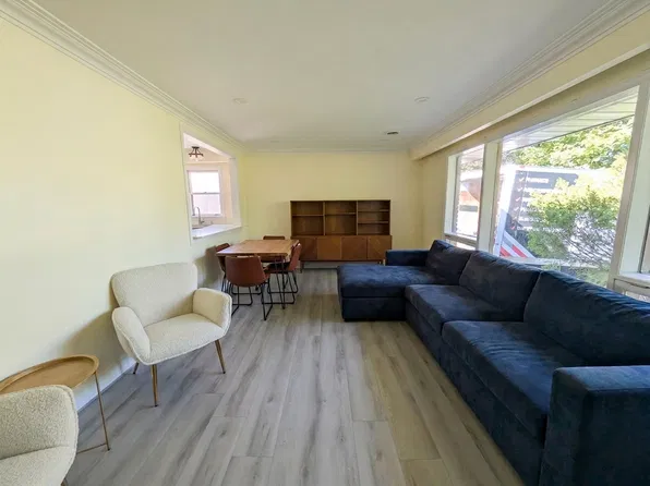 12 Macbeth Blvd #1, Saint Catharines, ON L2T 2M2