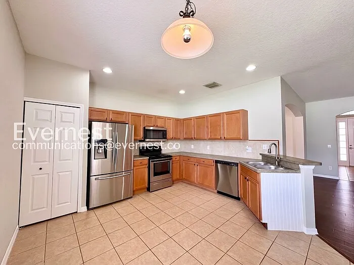 1361 Periwinkle Blue Way — Photo 5