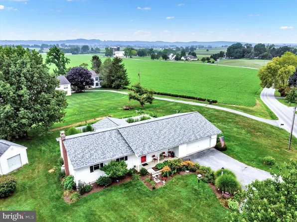 1612 Silver Spring Rd, Landisville, PA 17538