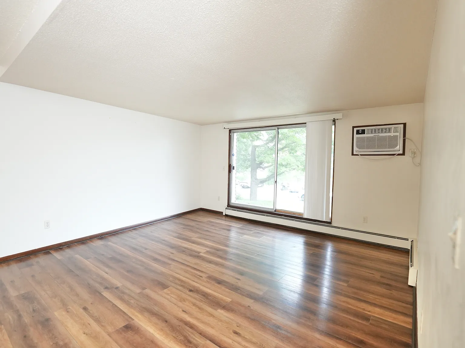 1620 Highway 36 W — Photo 4
