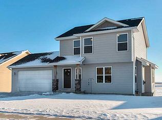 400 Southern Prairie Dr, Madrid, IA 50156