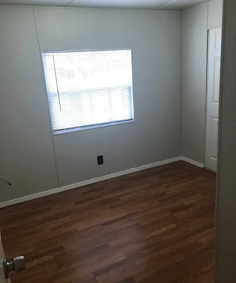 466 Richardson Dr — Photo 11