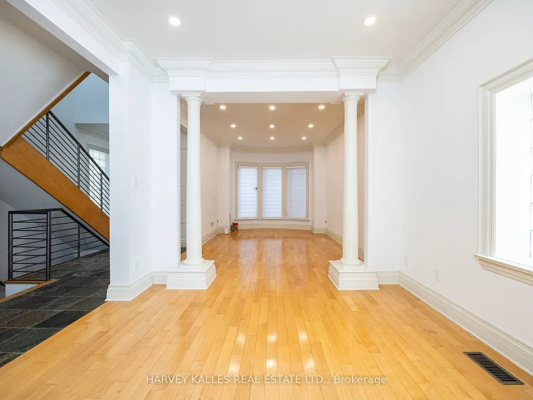 495 Deloraine Ave — Photo 9
