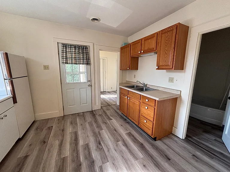 122 Shenango St — Photo 5
